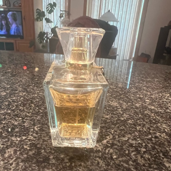 Guess Seductive perfume. Such a nice light scent. Lots left in bottle. 2.5 oz - Picture 3 of 5